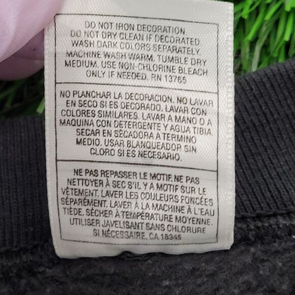 Vintage Angry Face Sweatshirt Womens Medium 21x22 Baggy Boxy - Picture 10 of 14